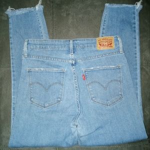 Levi's 721 High-Rise Skinny Light-Wash Capri  - Size 28